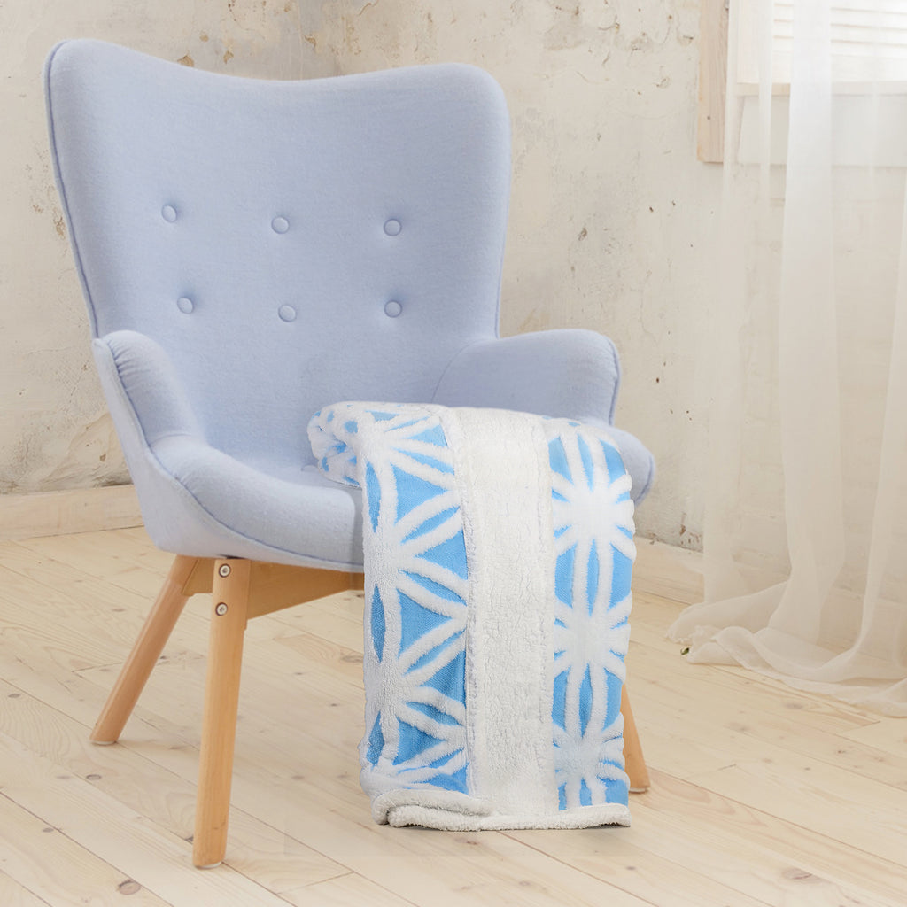 Soft Cozy Fleece Throw Blanket - Blue Geometric Pattern for Sofa, Chair & Bedroom