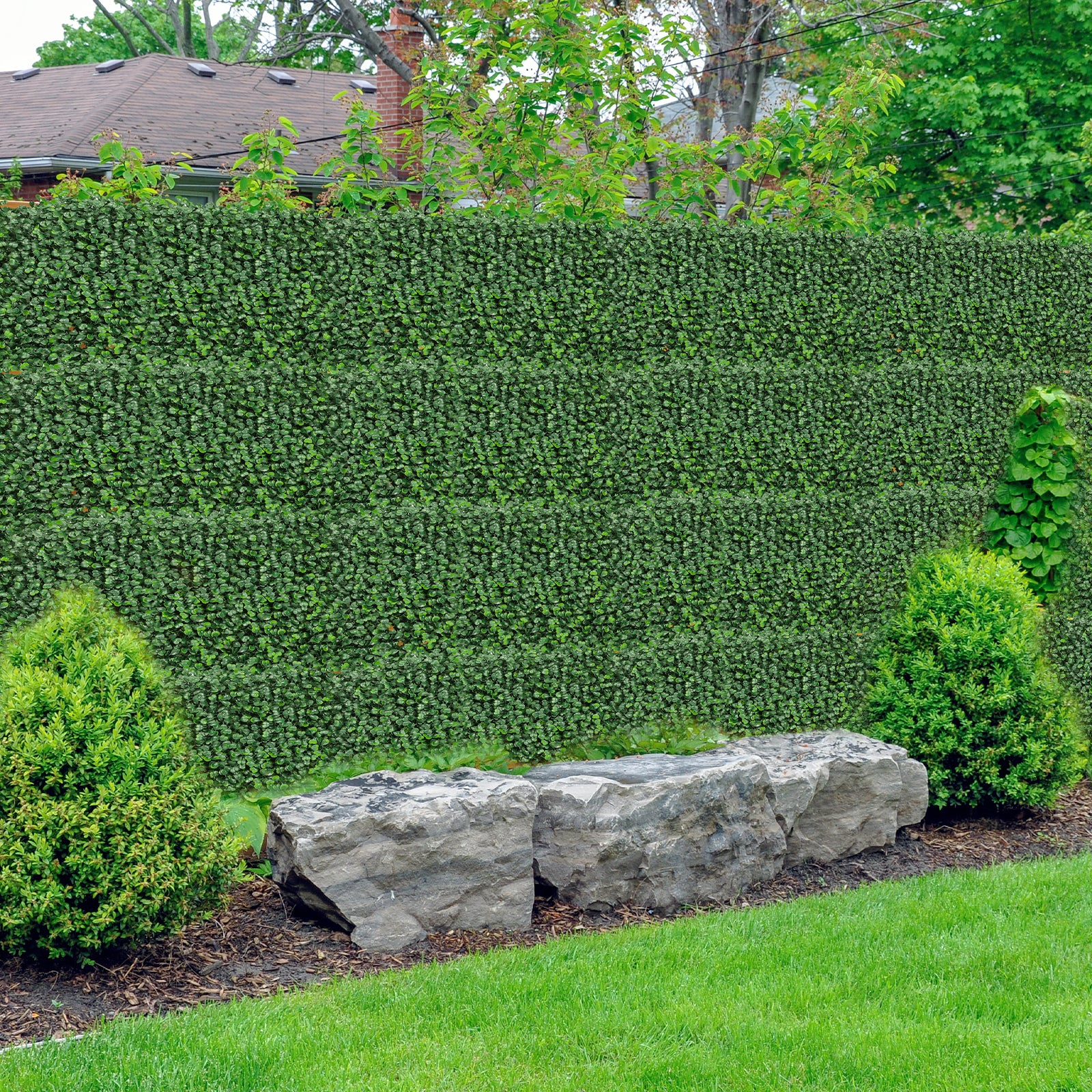 Artificial Green Wall Panel - 4-layer Leaves, 17"x 13" Grass Wall Panel, Artificial Green Wall Panel Boxwood Privacy Fence Screen Sun Protection, Suitable for Both Outdoor and Indoor Decoration