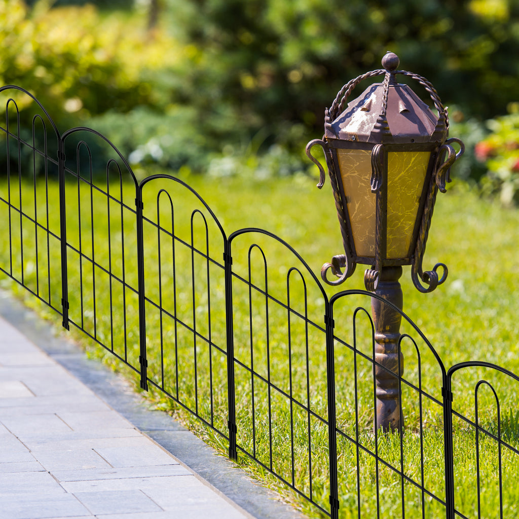 Decorative Garden Fence - Metal Rustproof Wire Border Sections