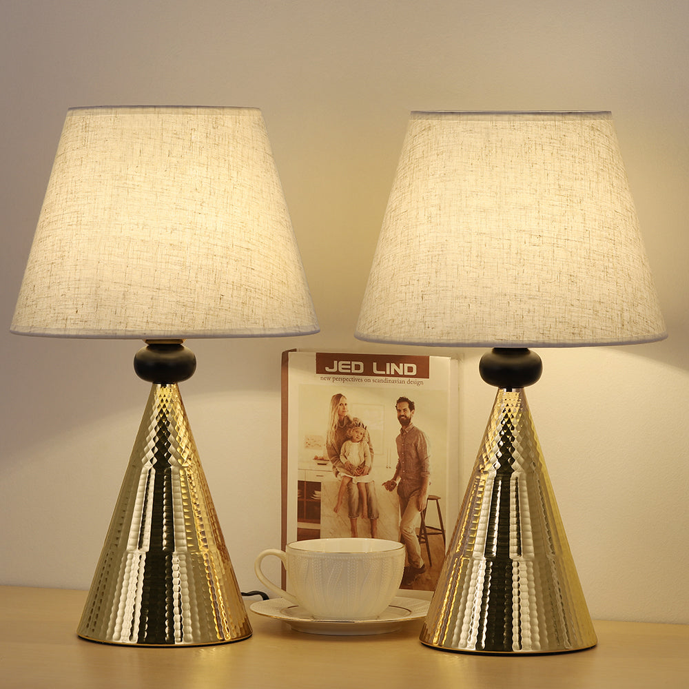 Modern Gold Hammered Metal Base Table Lamps (Set of 2， Elegant Tapered Nightstand Lamps.